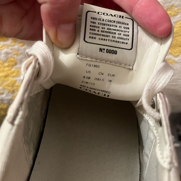 Coach leather cream low top sneaker - Picture 6 of 6